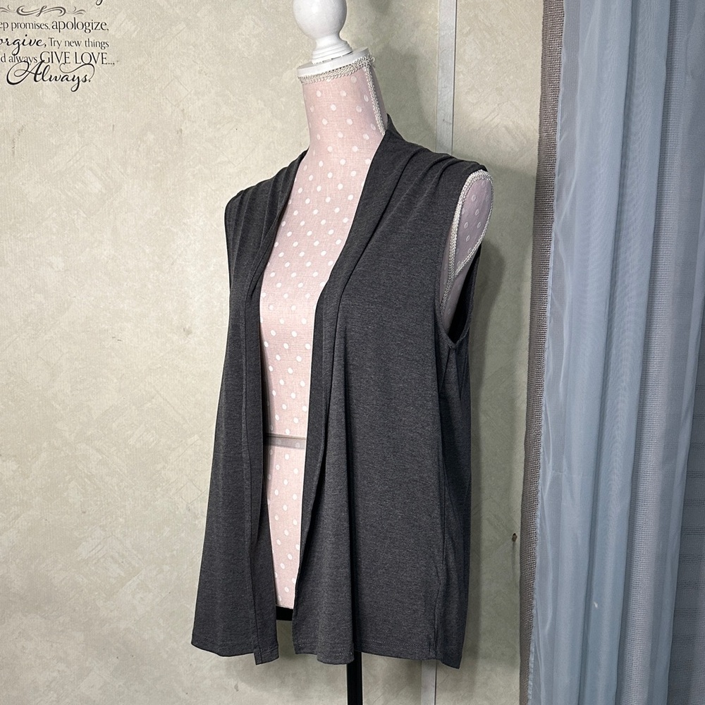 Gray Sleeveless Cardigan